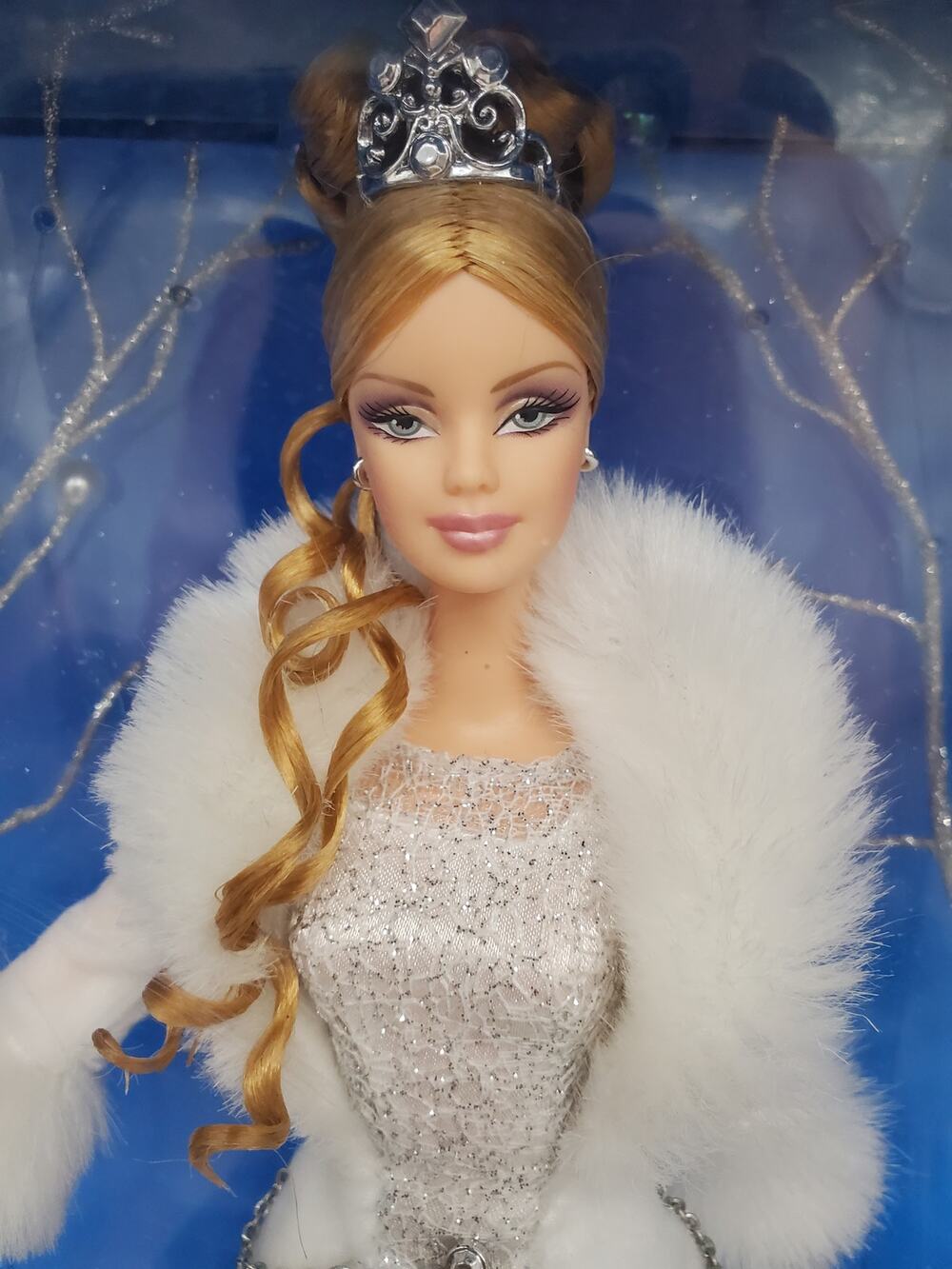 Barbie - Holiday Visions Doll - 2003 #B2519 1st in series
